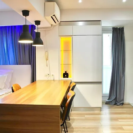 Godfather's Industrial Loft Style Studio In Downtown Unirii Διαμέρισμα